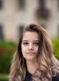Laura B. - United Kingdom